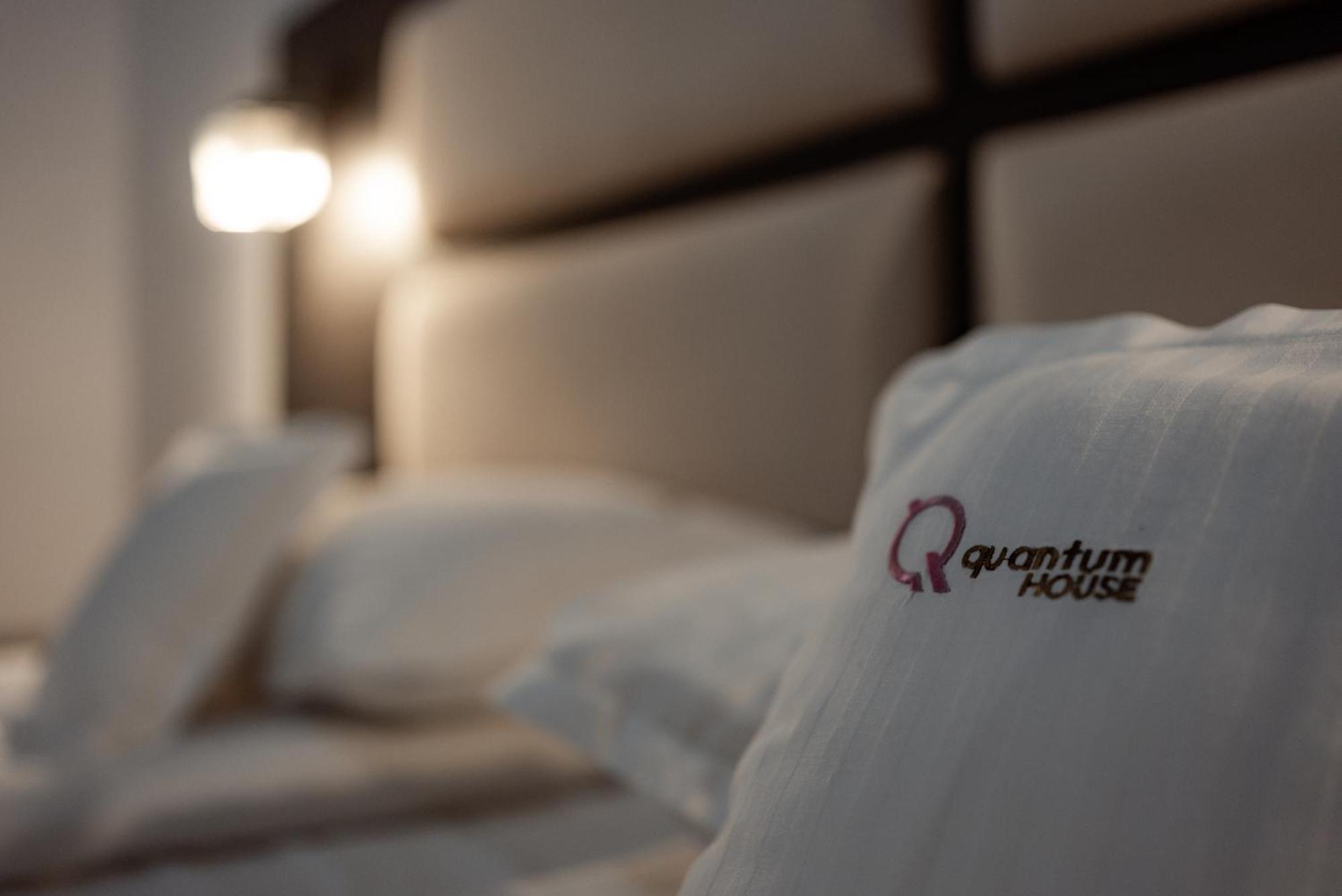 Quantum House Hotel Vatra Dornei Exterior photo