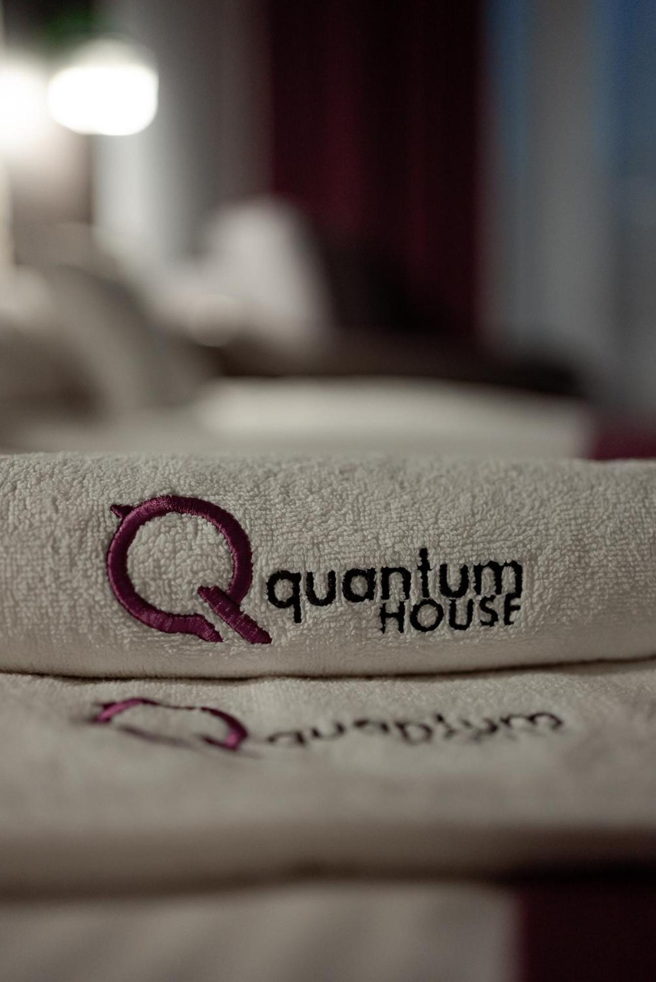 Quantum House Hotel Vatra Dornei Exterior photo