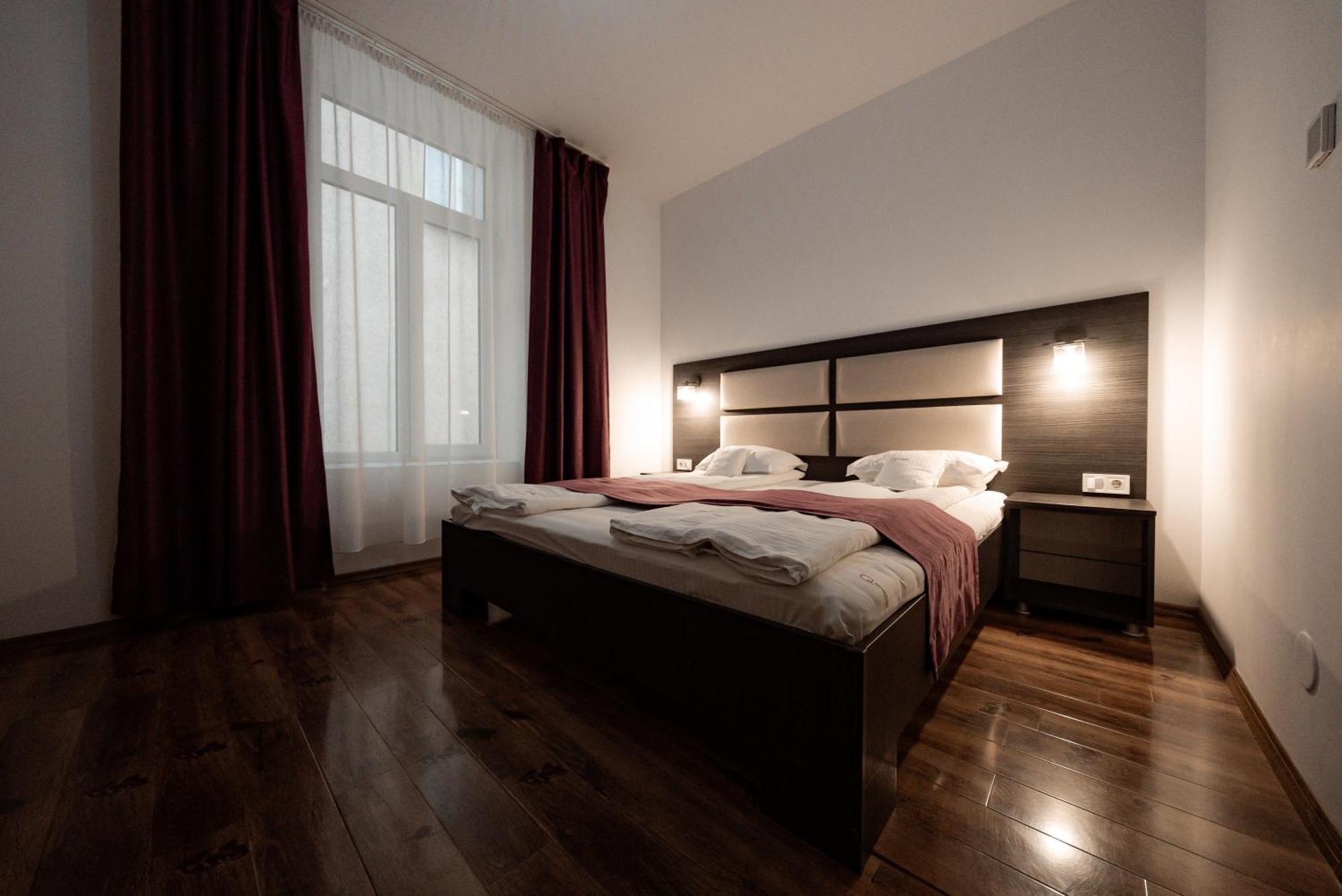 Quantum House Hotel Vatra Dornei Exterior photo